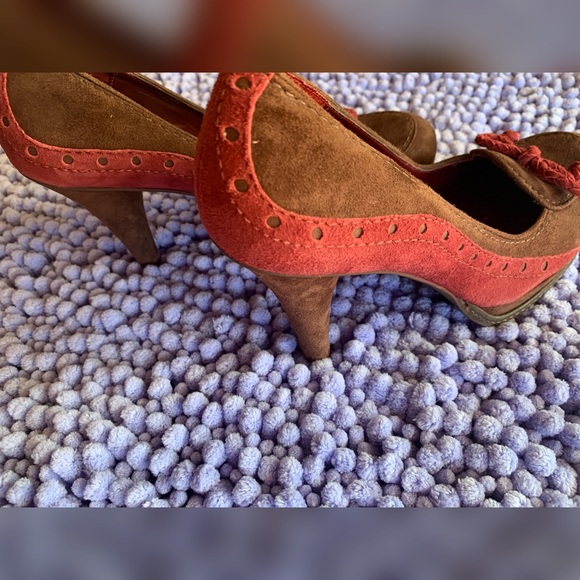 ‼️SOLD‼️NWOT Cute Vince Camuto Pumps Suede Heels - Picture 3 of 6